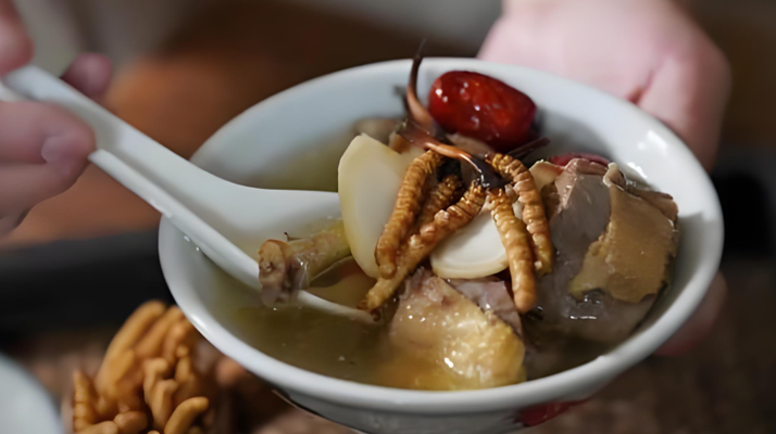 冬蟲夏草搭配有道，滋養(yǎng)肺部效果妙