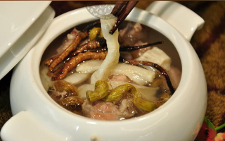 冬蟲夏草怎么熬粥好喝？3 種經典做法 + 口感秘訣